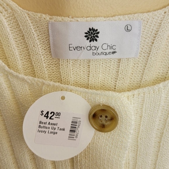 NWT Everyday Chic Boutique | Ivory Button Front Ribbed Sweater Tank - Picture 4 of 4
